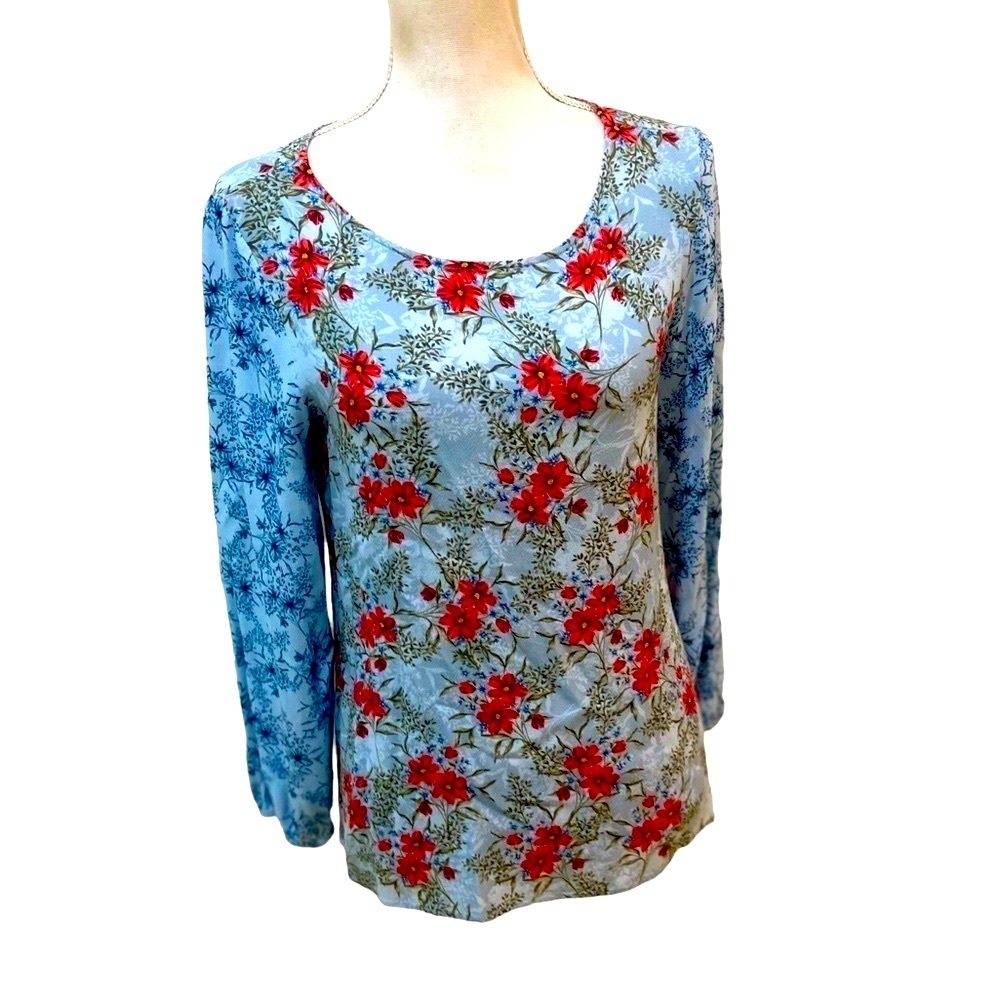 Sundance mixed prints pale blue floral 100% rayon blouse elastic cuffs medium